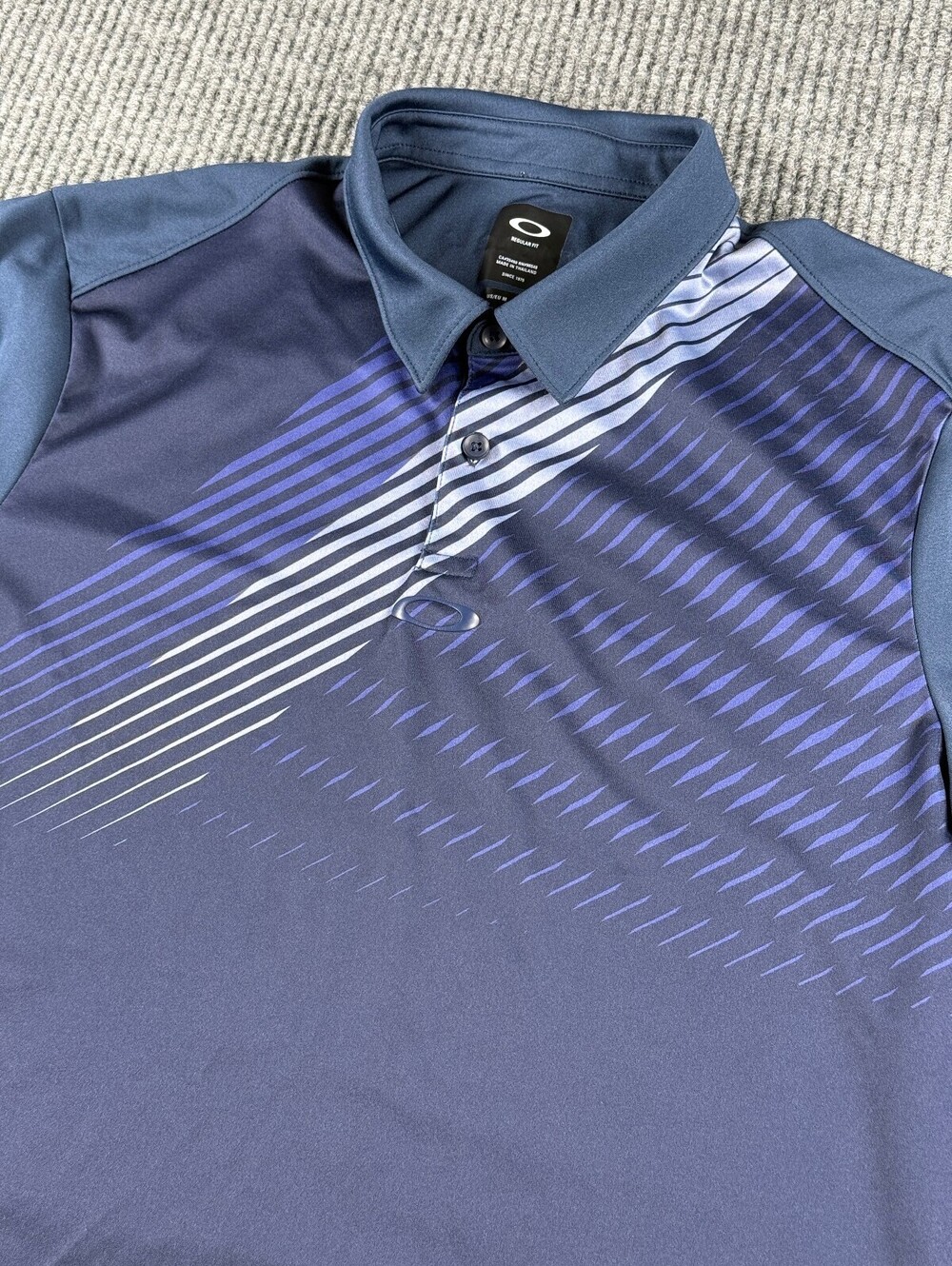 Oakley Vertical Line Performance Polo Mens M Short Sleeve Navy Stretch Sporty